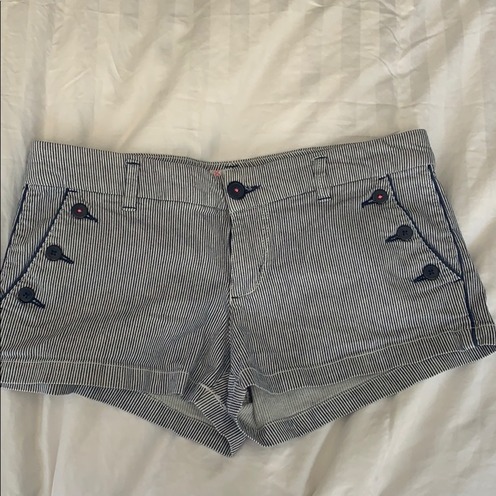 American Eagle Seersucker shorts